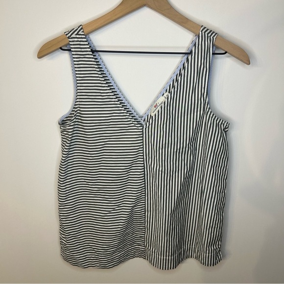 Vineyard Vines Gray and White Double V Neck Mixed Stripe Sleeveless Top, Size XS - Picture 1 of 5
